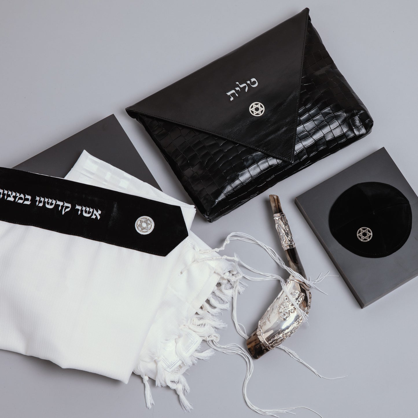Talit - Brachah Asher Kideshanu