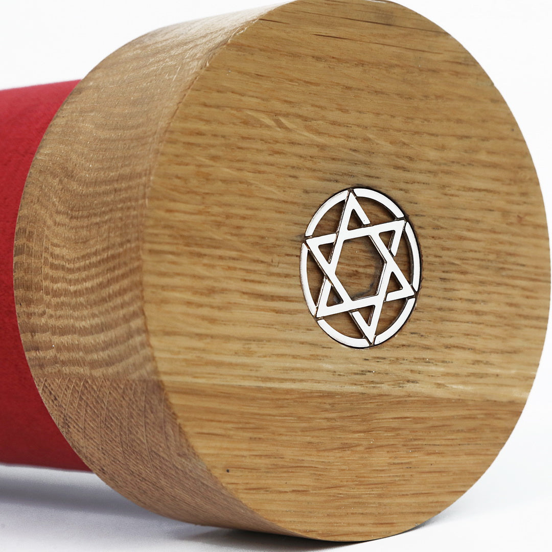 Megilat esther case - story red