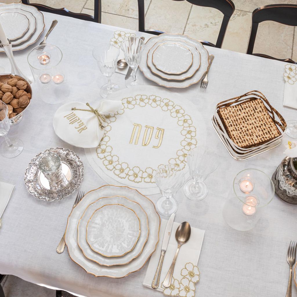 Linen Flower Seder Set