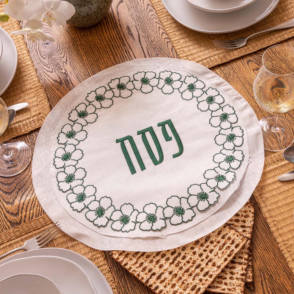 Linen Flower Seder Set