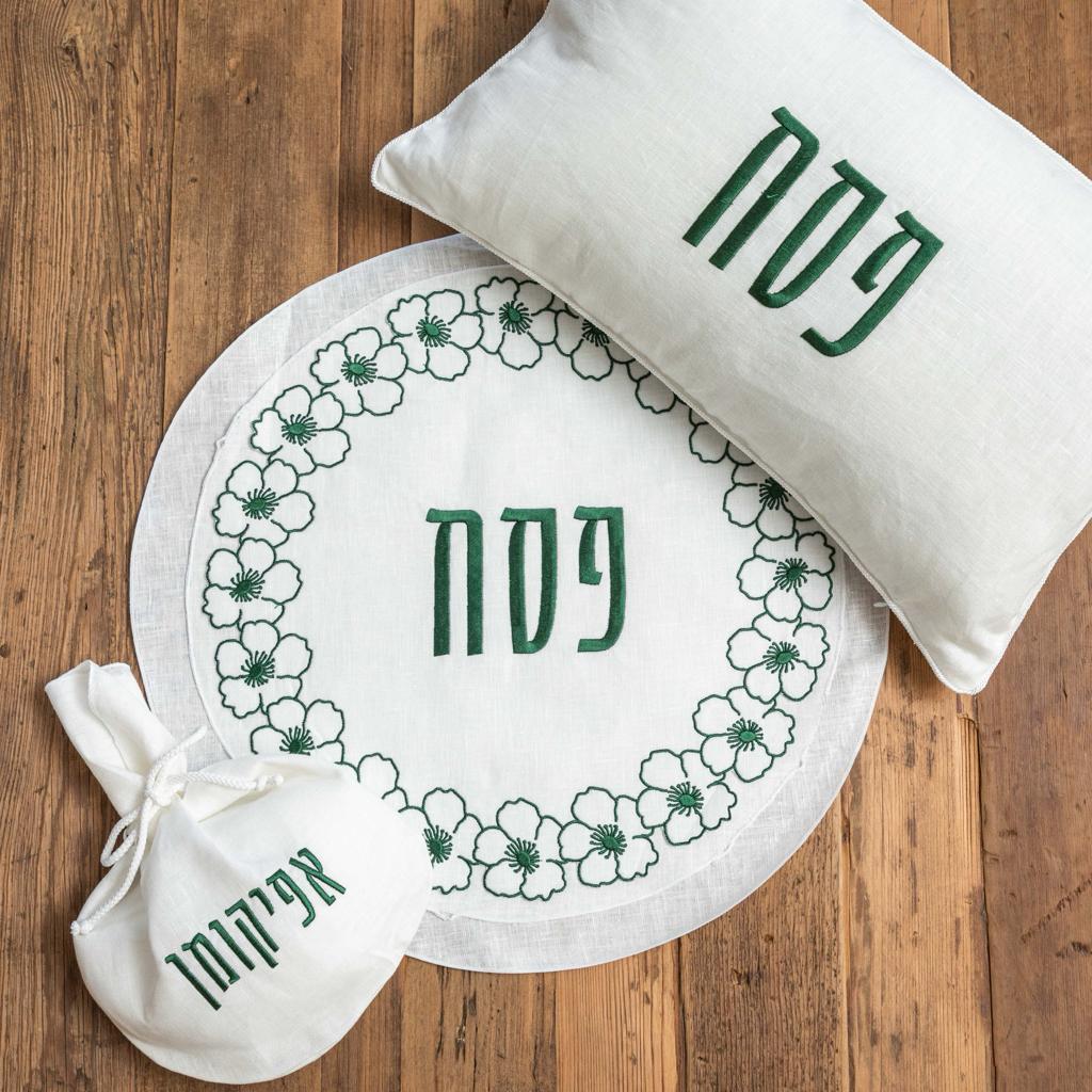 Linen Flower Seder Set