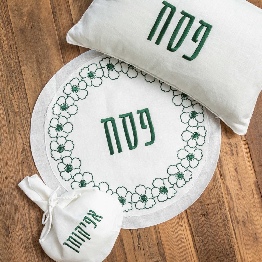 Linen Flower Seder Set