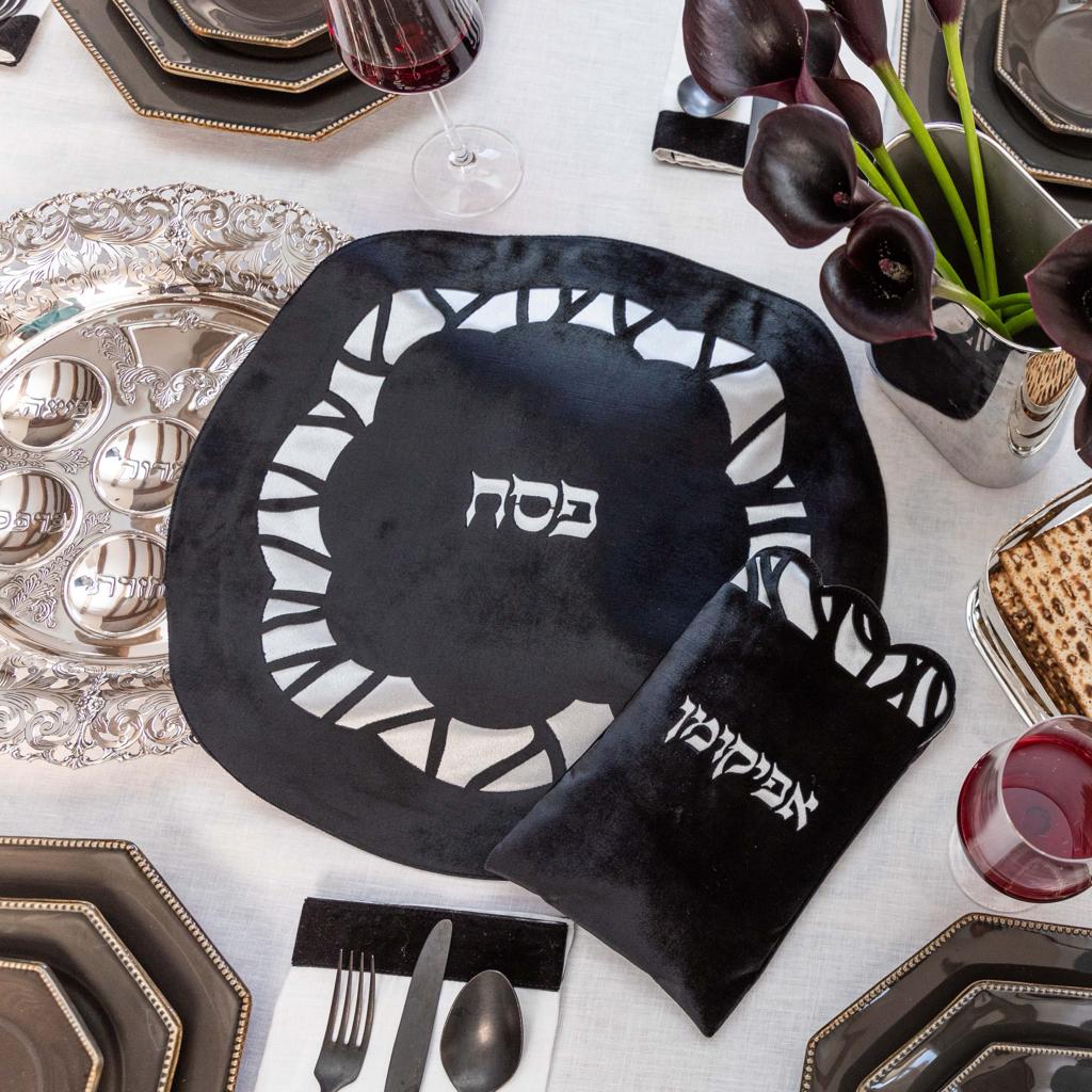 Velvet Flower Seder Set