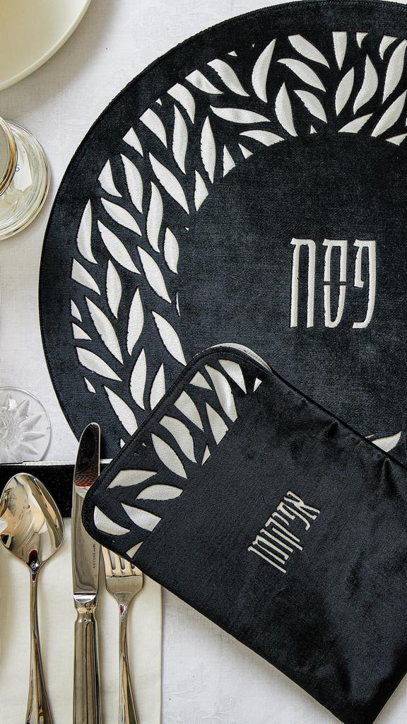 Velvet Leaves Seder Set