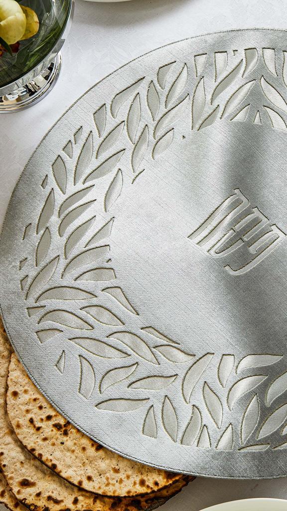 Velvet Leaves Seder Set