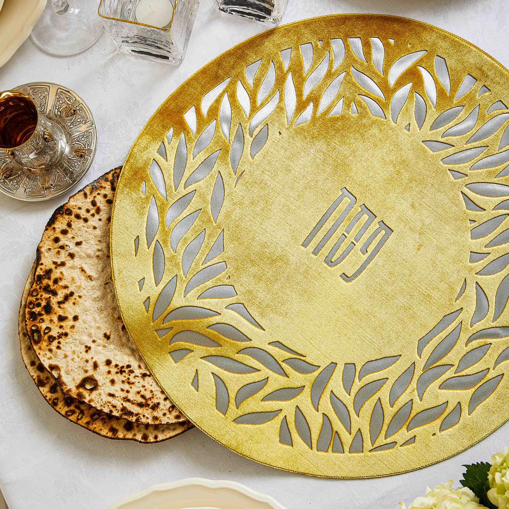Velvet Leaves Seder Set