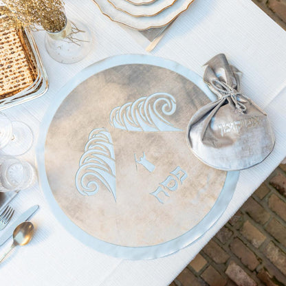 Velvet Yam Suf Seder Set